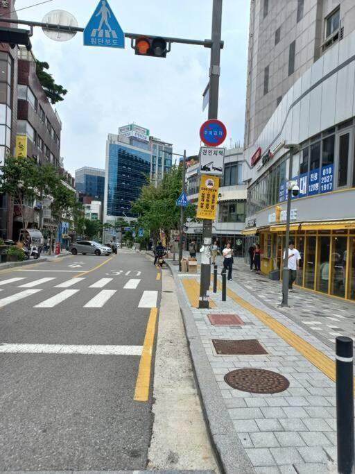 Family Home Seoul Eksteriør billede
